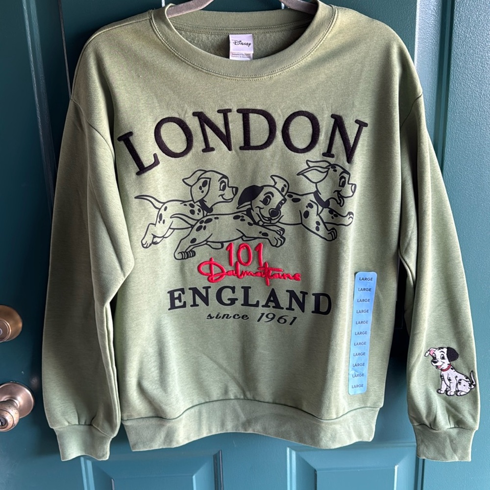 Disney’s 101 Dalmations crewneck sweatshirt